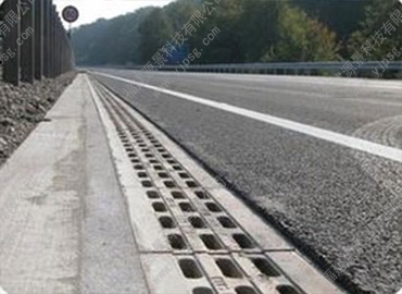 高速公路排水溝-D400排水溝為您的安全保駕護航
