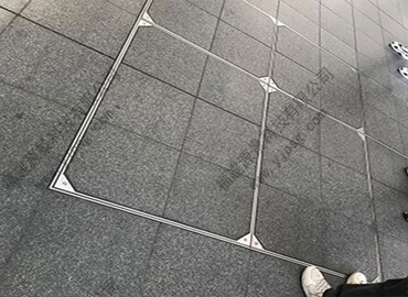 西寧不銹鋼隱形井蓋效果圖_不銹鋼隱形井蓋使用特點及應用范圍