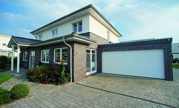 不銹鋼格柵排水溝的日常維護(hù)介紹