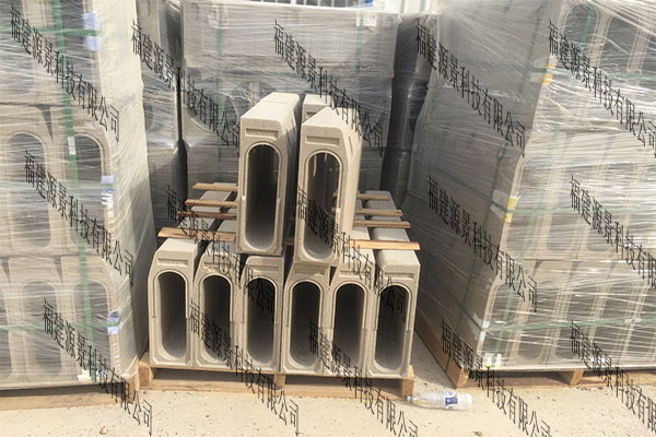 路緣石排水溝實(shí)現(xiàn)美觀和排水相結(jié)合