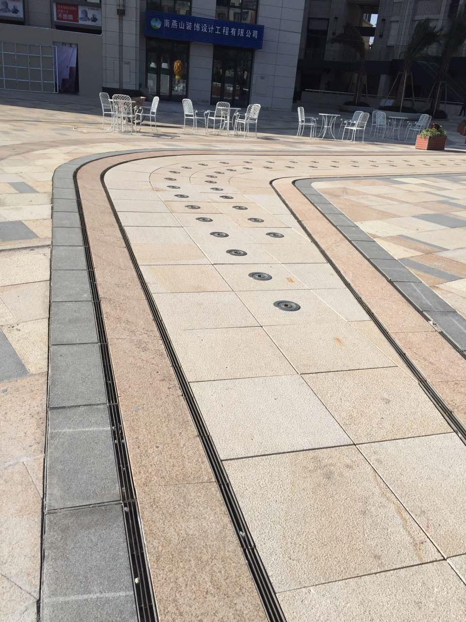 缝隙式排水沟效果图